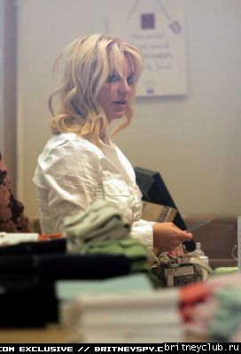Шоппинг с Шоном Престоном1147273737928.jpg(Бритни Спирс, Britney Spears)