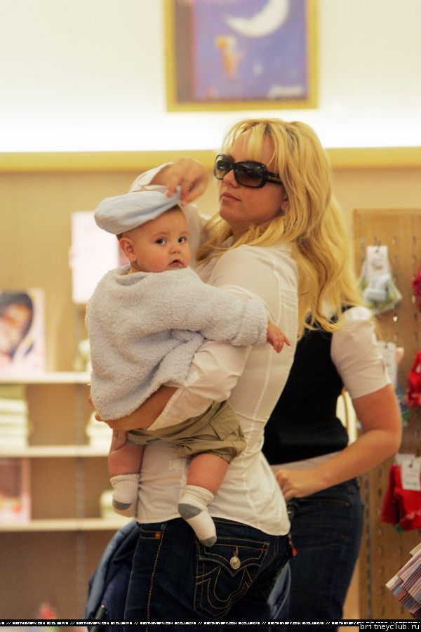 Шоппинг с Шоном Престоном14.jpg(Бритни Спирс, Britney Spears)