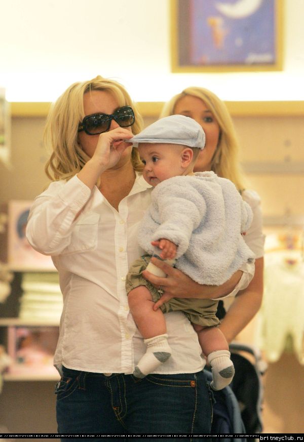 Шоппинг с Шоном Престоном15.jpg(Бритни Спирс, Britney Spears)