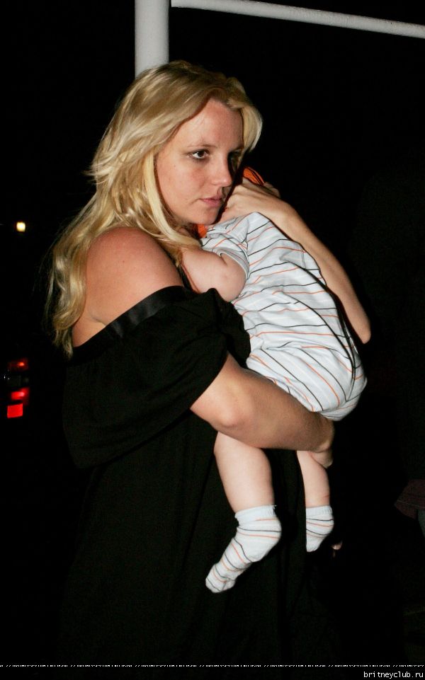 Бритни и Шон прибыли в Нью Йорк09.jpg(Бритни Спирс, Britney Spears)