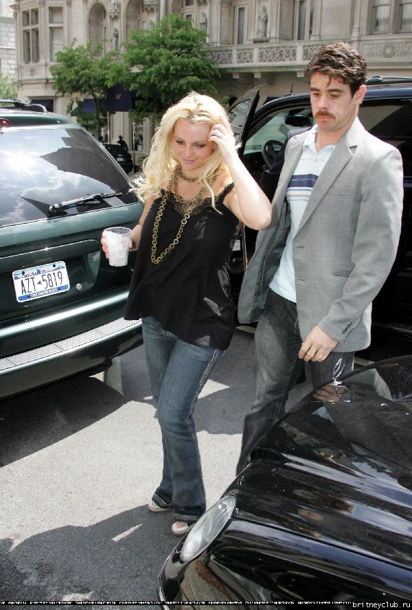 Шоппинг в Нью Йорке01.jpg(Бритни Спирс, Britney Spears)