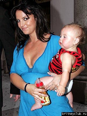 Бритни и Шон покидают свой отель в Нью Йорке07.jpg(Бритни Спирс, Britney Spears)