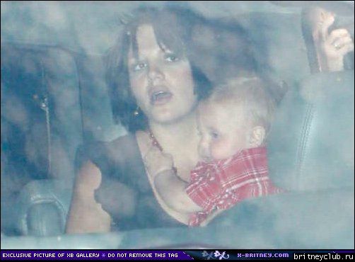 Бритни с семьей посетила ресторан 1151606460458.jpg(Бритни Спирс, Britney Spears)