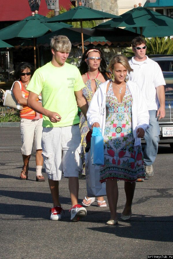Шоппинг в  Westlake12.jpg(Бритни Спирс, Britney Spears)