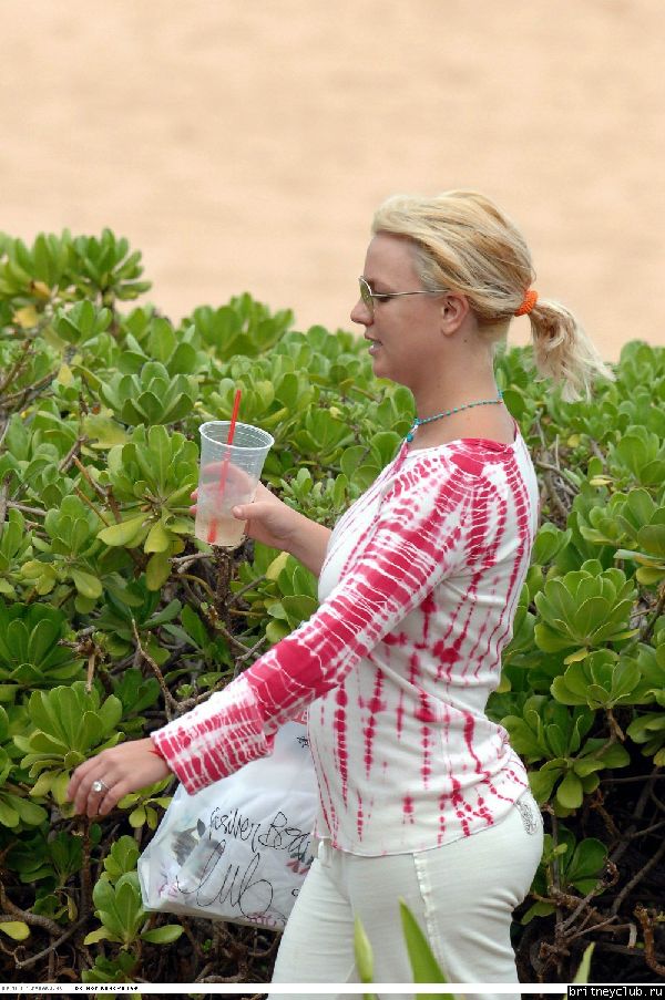 Поход в церковь и шоппинг09.jpg(Бритни Спирс, Britney Spears)
