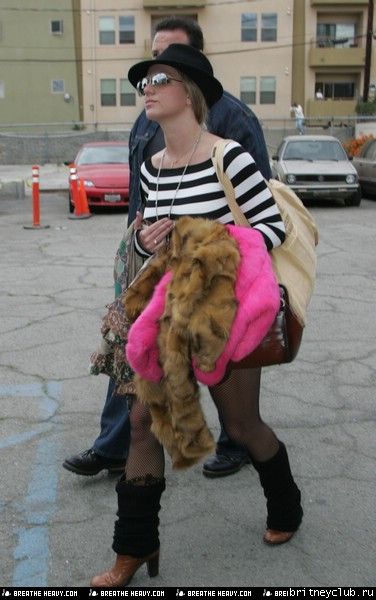 Бритни направляется в студию танца Millenniumbritney-millennium07.jpg(Бритни Спирс, Britney Spears)
