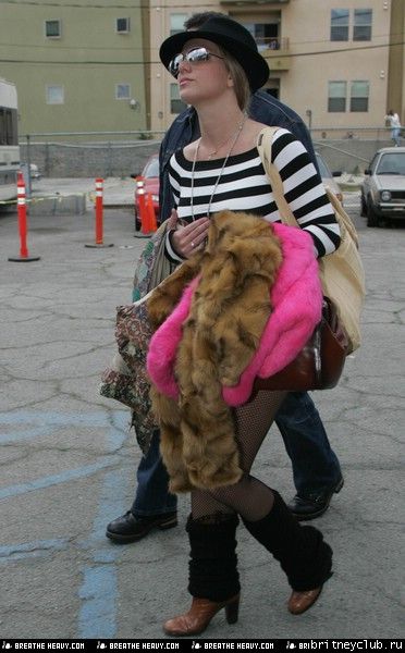 Бритни направляется в студию танца Millenniumbritney-millennium08.jpg(Бритни Спирс, Britney Spears)