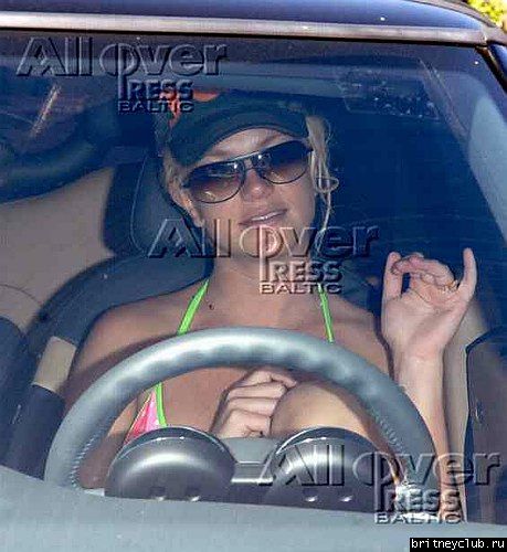 Бритни общается с папарацииbritney-lindsay09.jpg(Бритни Спирс, Britney Spears)