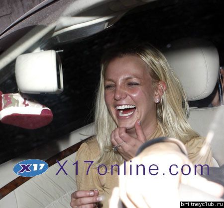 Бритни с Аврил Лавинг в Winstonsbritney-avril06.jpg(Бритни Спирс, Britney Spears)