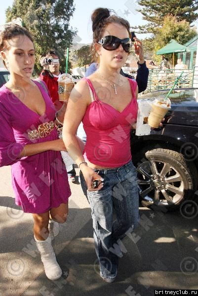 Бритни в Starbucks (16 октября 2007) 2586604.jpg(Бритни Спирс, Britney Spears)