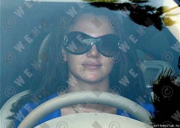 Бритни напраляется на встречу с Федерлайном2616284.jpg(Бритни Спирс, Britney Spears)