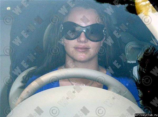 Бритни напраляется на встречу с Федерлайном2616285.jpg(Бритни Спирс, Britney Spears)