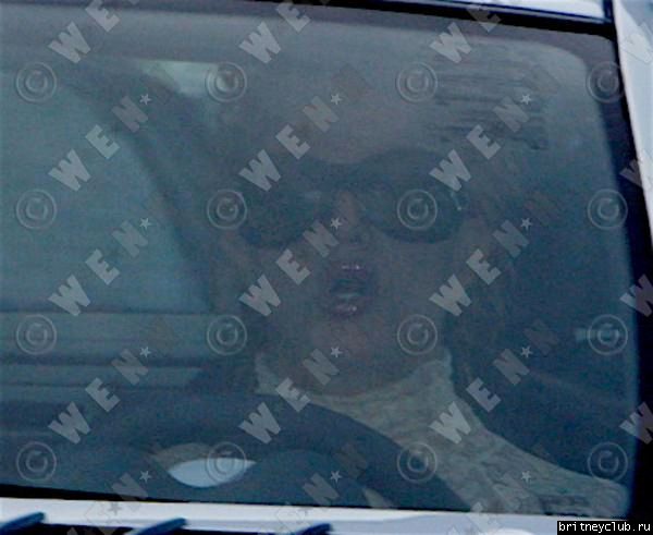 Бритни покупает новую машинуbritney-mercades34.jpg(Бритни Спирс, Britney Spears)