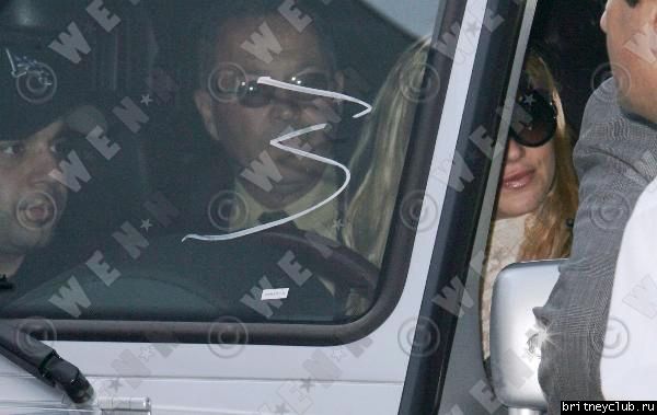 Бритни покупает новую машинуbritney-mercades44.jpg(Бритни Спирс, Britney Spears)