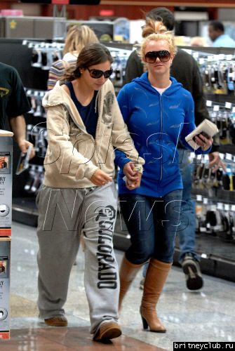 Бритни направляется в магазин Ritz-Carlton в Лас Вегасе (11 ноября 2007)britney-vegas09.jpg(Бритни Спирс, Britney Spears)