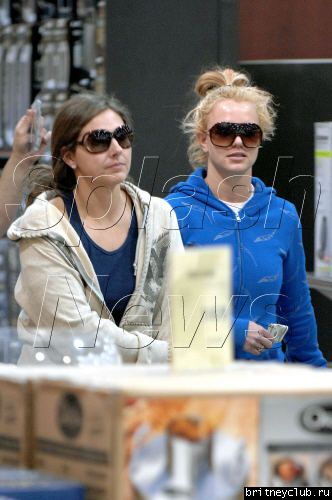 Бритни направляется в магазин Ritz-Carlton в Лас Вегасе (11 ноября 2007)britney-vegas12.jpg(Бритни Спирс, Britney Spears)