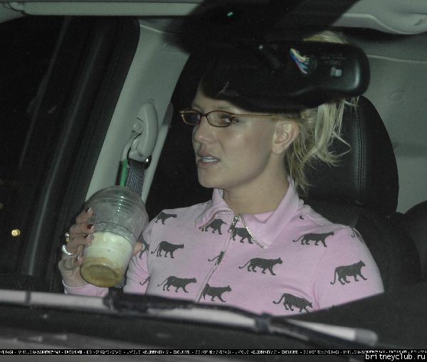 Бритни на шоппинге в магазине Target001~21.jpg(Бритни Спирс, Britney Spears)