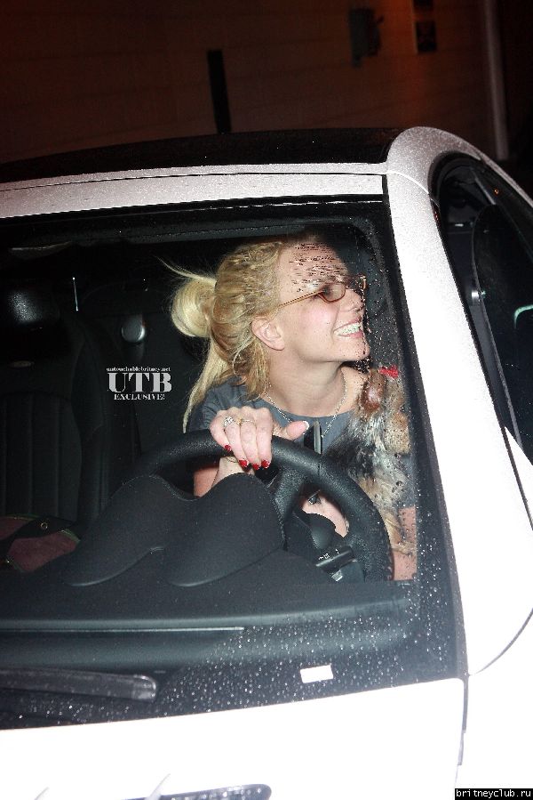 Бритни едет в Беверли Хилз6~12.JPG(Бритни Спирс, Britney Spears)