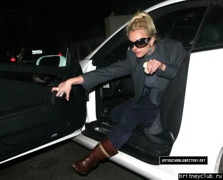 Бритни ест яблоко14~448.jpg(Бритни Спирс, Britney Spears)