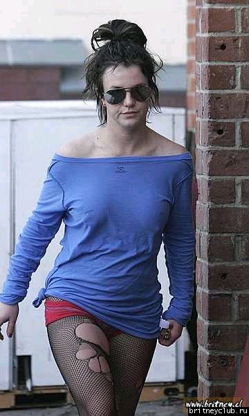 Бритни курит в студии Millenium Dance1202639593005.jpg(Бритни Спирс, Britney Spears)