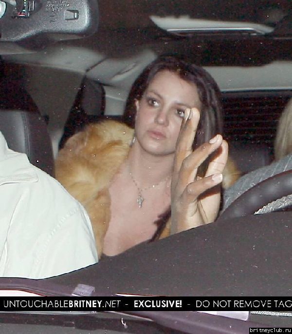 Бритни с отцом в клубе Social_26~3.jpg(Бритни Спирс, Britney Spears)
