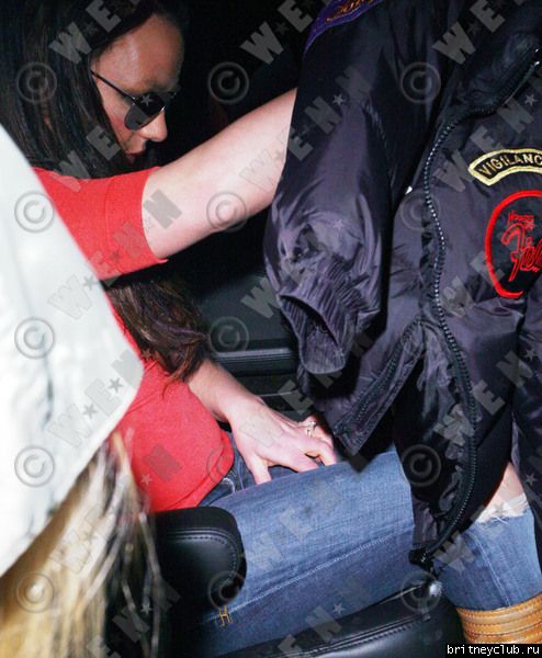 Бритни с отцом посещает дом Cross Creekbritney-crosscreek01.jpg(Бритни Спирс, Britney Spears)