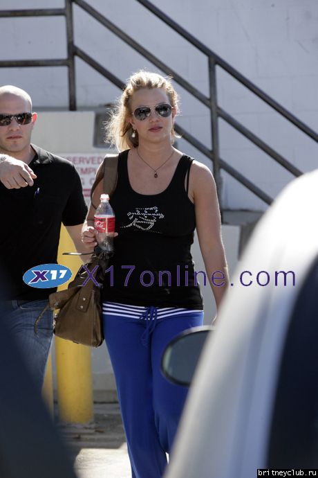 Бритни работает в Ballys в Studio CityBSPEARSGYM0414_06.jpg(Бритни Спирс, Britney Spears)