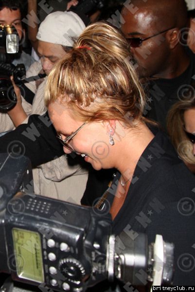 Бритни на шоппинге britney-robertson07.jpg(Бритни Спирс, Britney Spears)