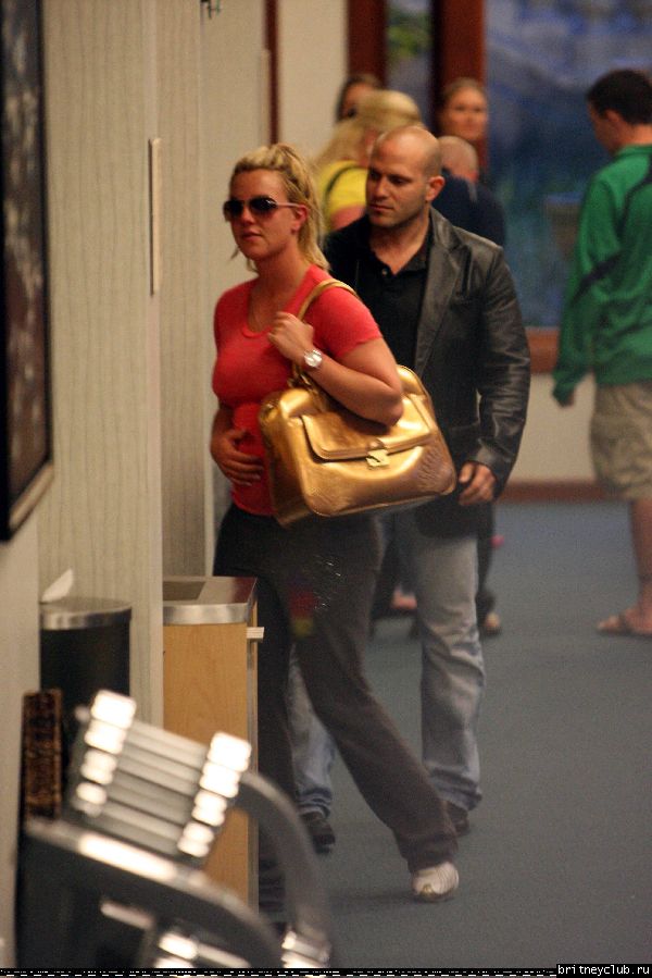 Бритни в на фитнесе в BallyBSpearsBelly051008_10.jpg(Бритни Спирс, Britney Spears)
