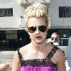 Бритни на шоппинге в Nicoletti & Sherman Oaks в Лос Анджелесе 6 июня 2008 года