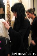 Бритни с детьми отмечают Halloweengallery_enlarged-britney-spears-halloween-girls-1-110408-t.jpg(Бритни Спирс, Britney Spears)