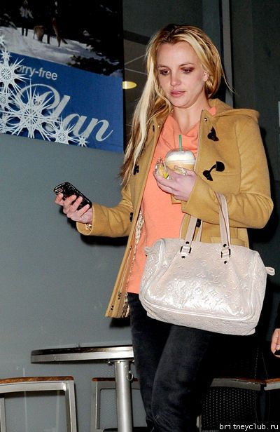 Бритни в Starbucks18750.jpg(Бритни Спирс, Britney Spears)