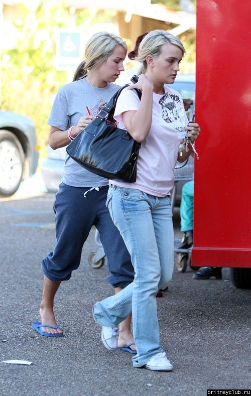 Джейми Линн идет за покупкамиjamie-lynn-kentwood-1188-5.jpg(Бритни Спирс, Britney Spears)