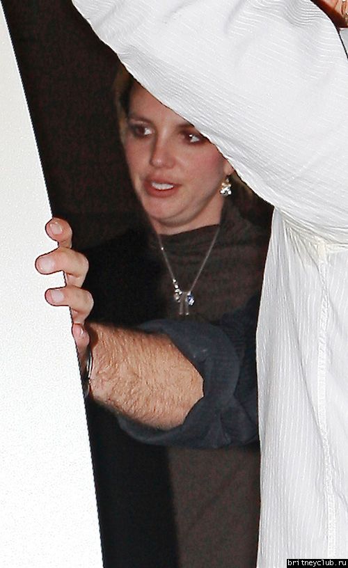 Ужин с давним другом в ресторане Surbritney-spears-sur-11178-2.jpg(Бритни Спирс, Britney Spears)
