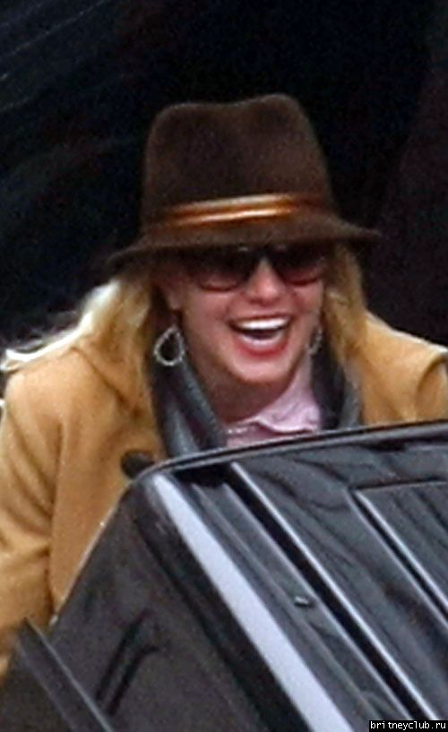 Бритни прилетела в Германиюbritney-spears-frank-11258-3.jpg(Бритни Спирс, Britney Spears)
