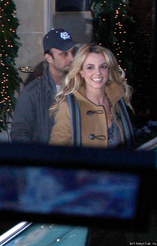 Бритни в отеле Парижаbritney-spears-paris-11288-8.jpg(Бритни Спирс, Britney Spears)