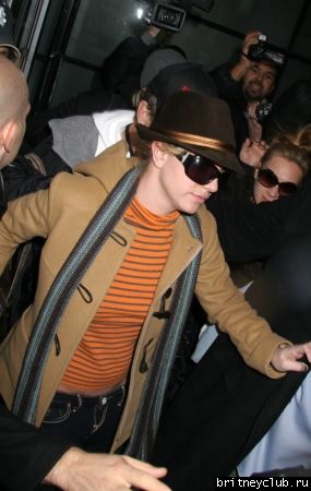 Бритни прилетела в Нью-Йоркnormal_britney-spears-jfk-11308-1.jpg(Бритни Спирс, Britney Spears)