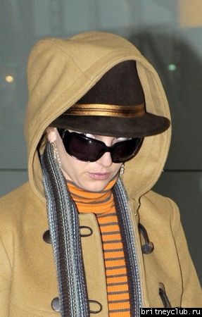Бритни прилетела в Нью-Йоркnormal_britney-spears-states-11308-9.jpg(Бритни Спирс, Britney Spears)