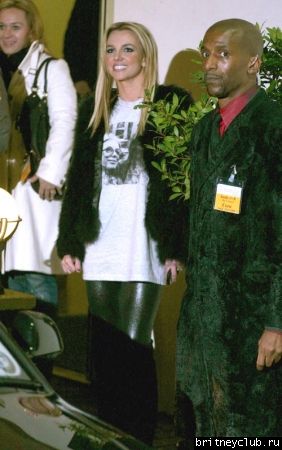 Бритни покидает студию шоу X-Factornormal_britney-spears-xfactor-11298-1.jpg(Бритни Спирс, Britney Spears)