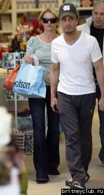 Шоппинг в магазине Kitsonnormal_1252183.jpg(Бритни Спирс, Britney Spears)