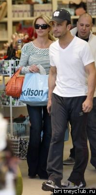 Шоппинг в магазине Kitsonnormal_1252184.jpg(Бритни Спирс, Britney Spears)