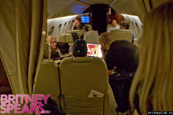 Бритни в Парижеgallery_enlarged-britney-spears-europe-photo-album-121108-04.jpg(Бритни Спирс, Britney Spears)