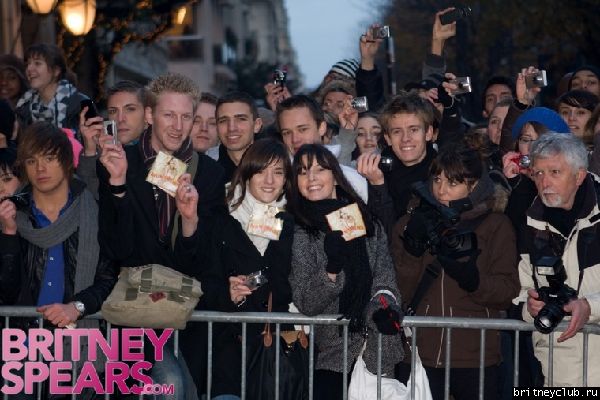 Бритни в Парижеgallery_enlarged-britney-spears-europe-photo-album-121108-15.jpg(Бритни Спирс, Britney Spears)