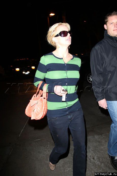 Шоппинг в Голливудеbspearsstripes1222_08.jpg(Бритни Спирс, Britney Spears)