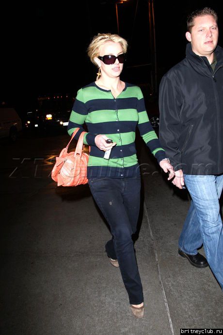 Шоппинг в Голливудеbspearsstripes1222_22.jpg(Бритни Спирс, Britney Spears)