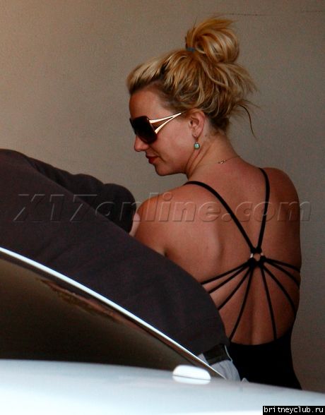 Брит посетила танцевальную студиюspears010809_05.jpg(Бритни Спирс, Britney Spears)