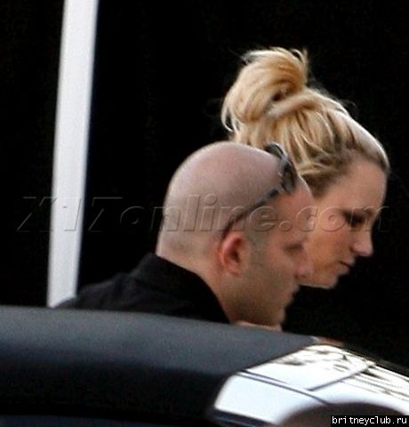 Бритни посетила танцевальную студиюbspearsdoublechin0117_07.jpg(Бритни Спирс, Britney Spears)