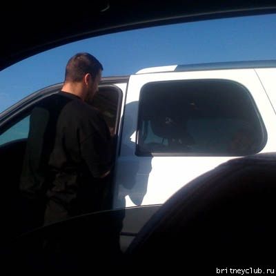 Кевин и Виктория с детьми в ресторане Fresnok-fed_family_0000_layer_23_full.jpg(Бритни Спирс, Britney Spears)