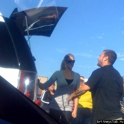 Кевин и Виктория с детьми в ресторане Fresnok-fed_family_0008_layer_19_full.jpg(Бритни Спирс, Britney Spears)