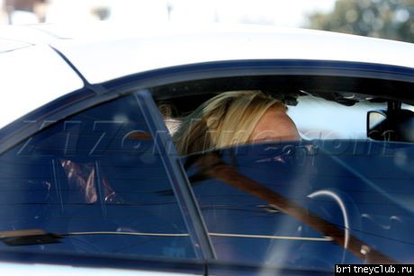 Бритни прибыла в танцевальную студиюbspears020109_13.jpg(Бритни Спирс, Britney Spears)